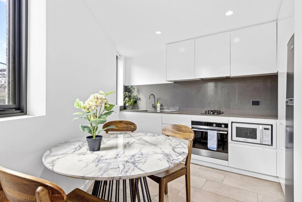 Studio For Long Term Tenants In Strathfield Cbd Sydney Exterior foto
